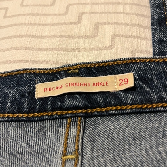 Women’s Levi’s Premium Ribcage Straight Ankle - 29 - Picture 3 of 10